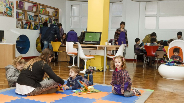 Visitas a la Sala Infantil María Elena Walsh